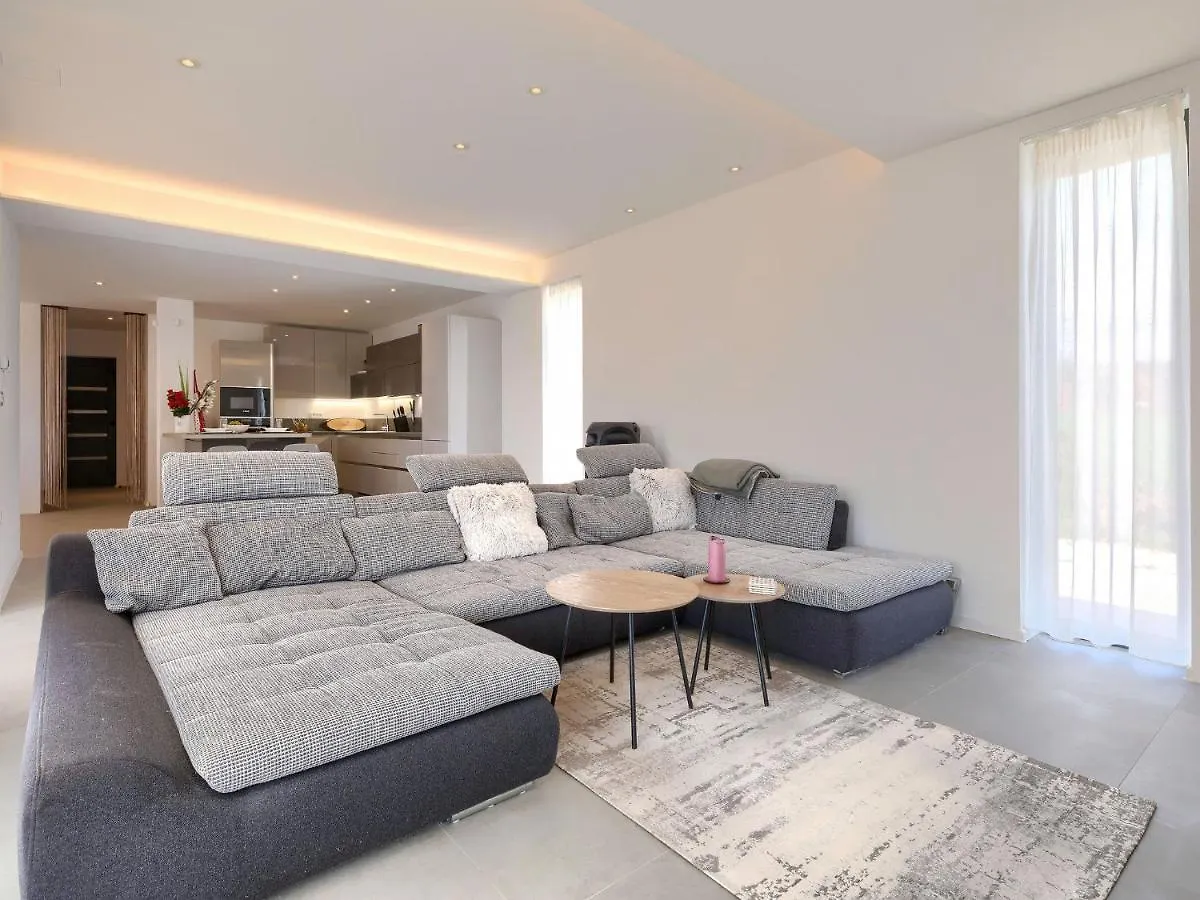 Villa Julia By Interhome Barban
