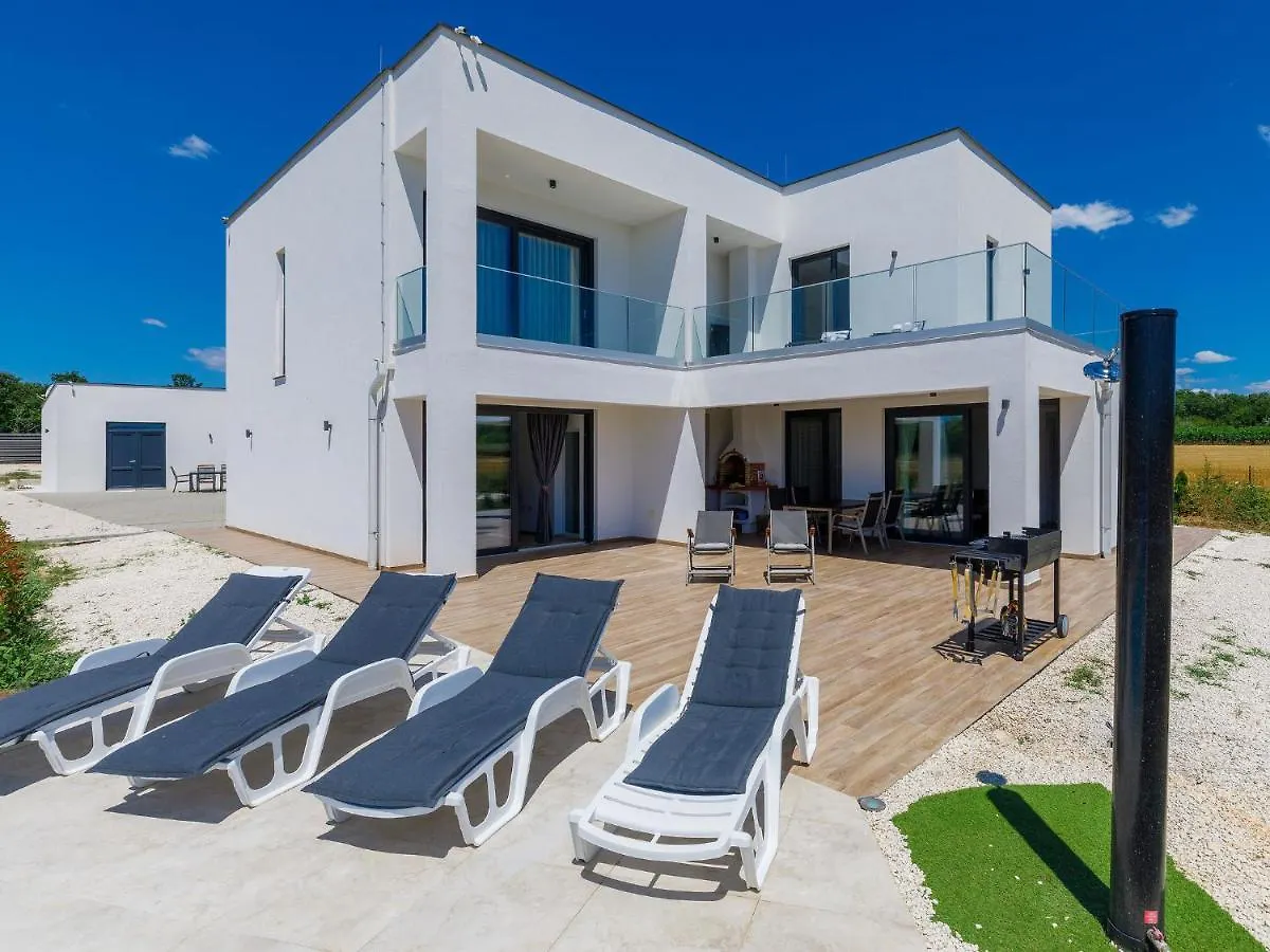 Villa Julia By Interhome Barban 0*,